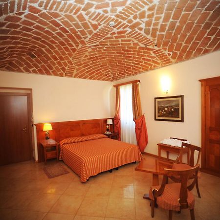 Hotel Acqui & Centro Benessere Acqui Terme Buitenkant foto