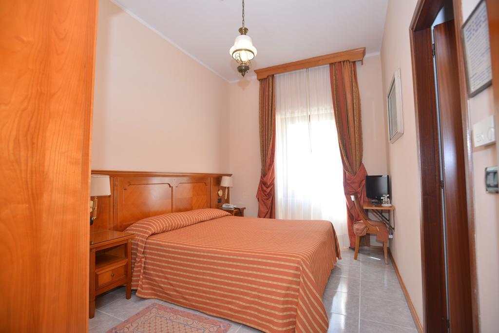 Hotel Acqui & Centro Benessere Acqui Terme Kamer foto