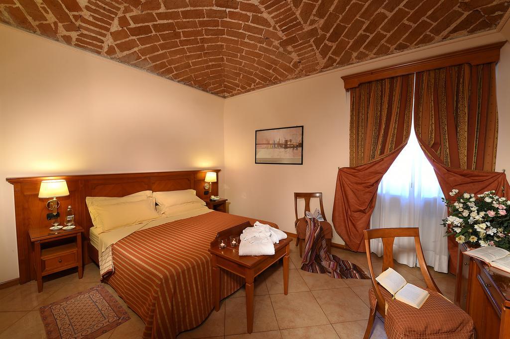 Hotel Acqui & Centro Benessere Acqui Terme Kamer foto