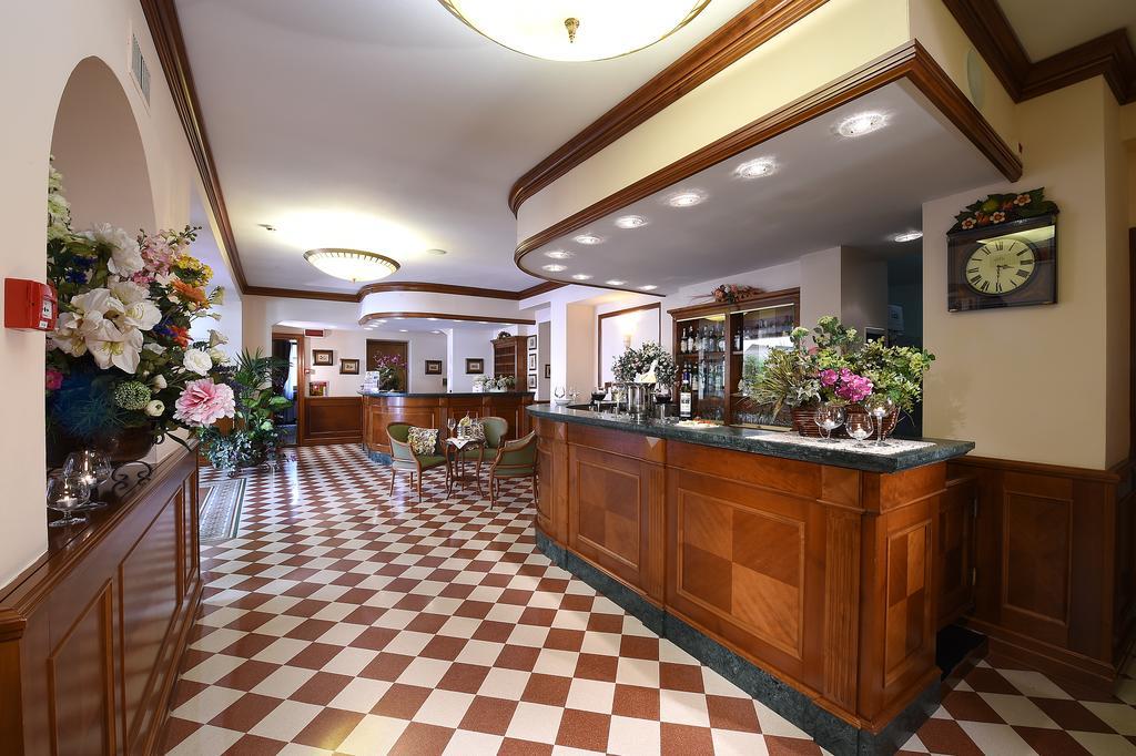 Hotel Acqui & Centro Benessere Acqui Terme Buitenkant foto